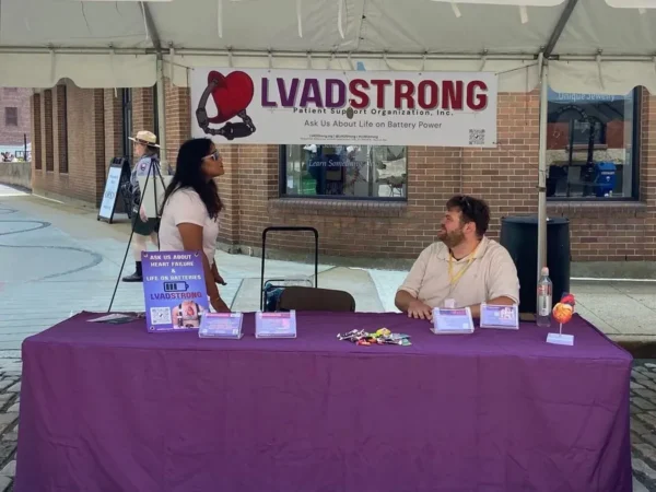 volunteers at lvadstrong booth at event
